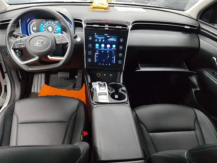 Фото 10 - Hyundai Tucson L