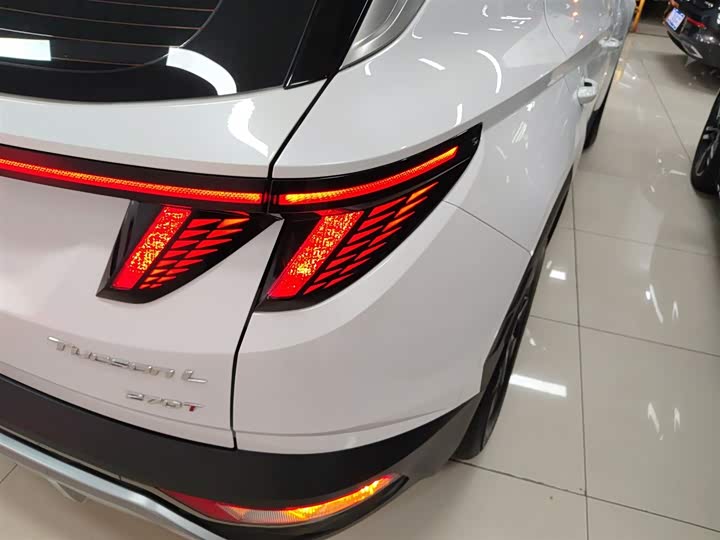 Фото 8 - Hyundai Tucson L