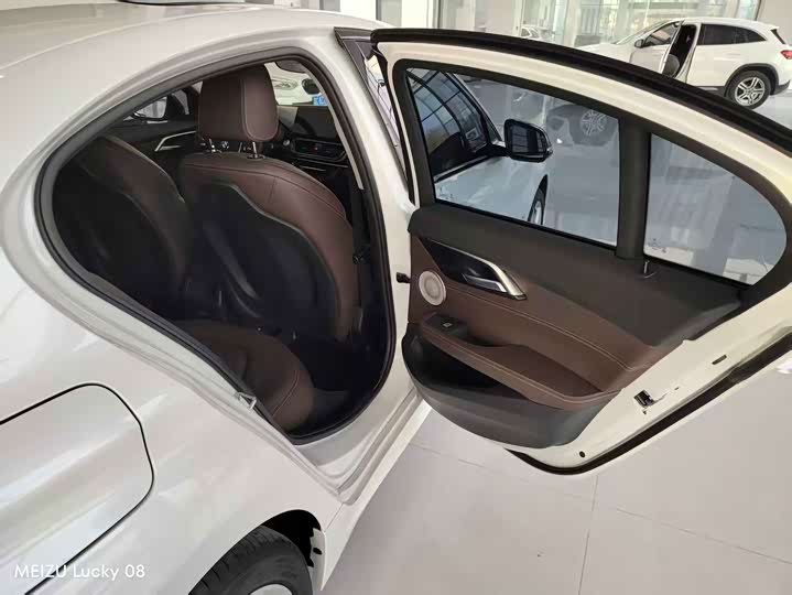 Фото 11 - BMW 1 Series