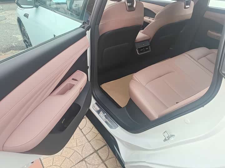 Фото 14 - Nissan N7