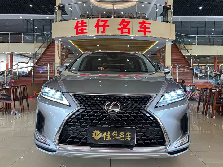 Фото 2 - Lexus RX