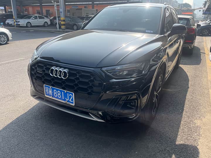Фото 3 - Audi Q5L