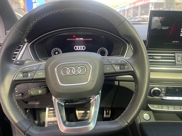 Фото 5 - Audi Q5L