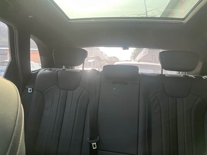 Фото 7 - Audi Q5L