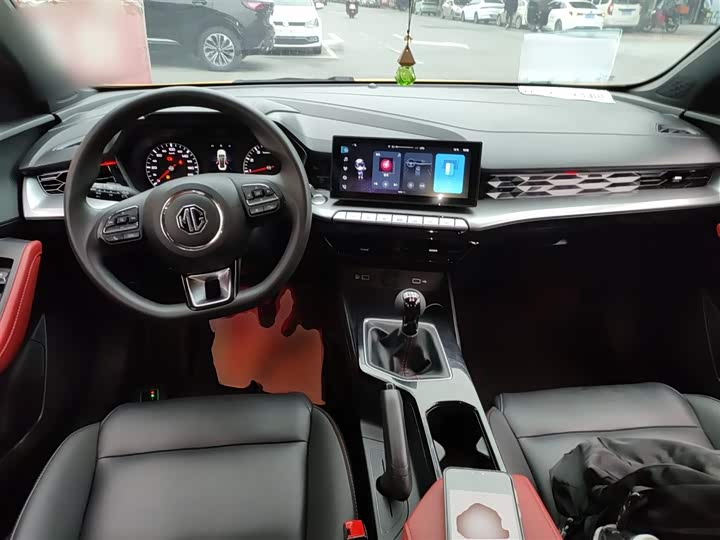 Фото 10 - MG Motor 5