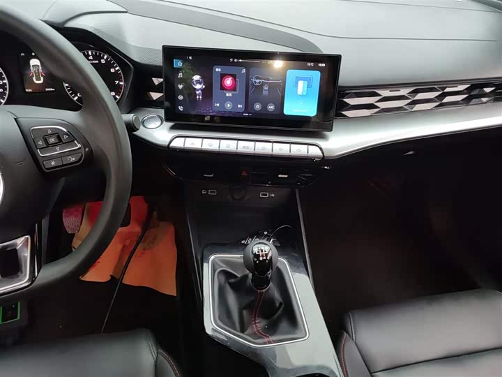 Фото 13 - MG Motor 5