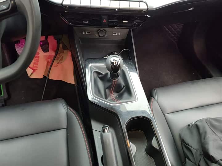 Фото 14 - MG Motor 5