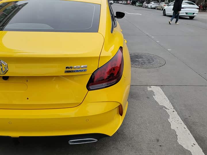 Фото 8 - MG Motor 5