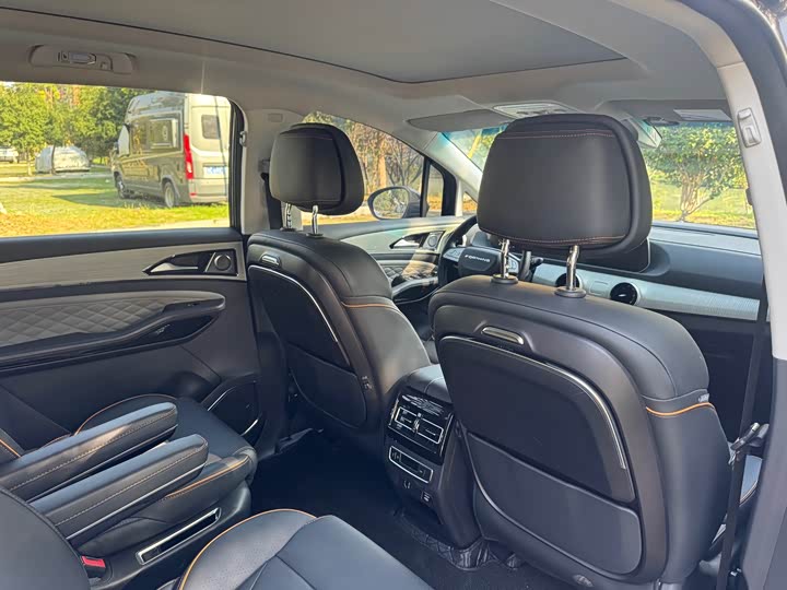 Фото 13 - Dongfeng Forthing Yacht