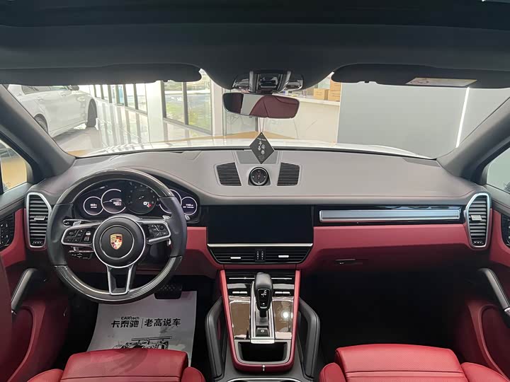 Фото 5 - Porsche Cayenne