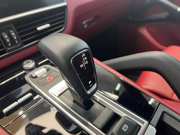 Фото 8 - Porsche Cayenne