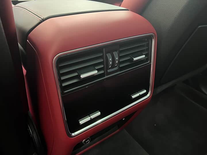 Фото 9 - Porsche Cayenne