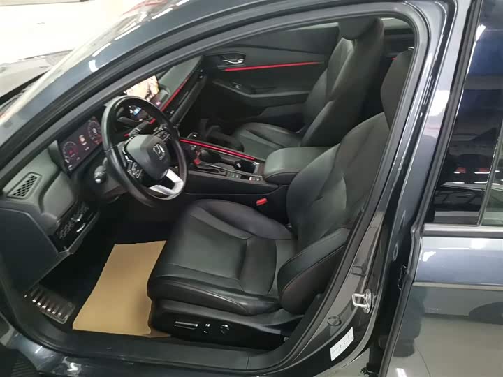 Фото 15 - Honda Accord