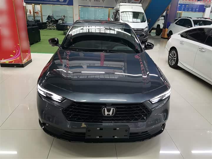 Фото 3 - Honda Accord