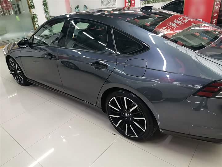 Фото 5 - Honda Accord