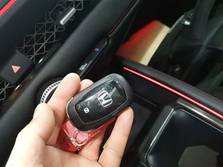 Фото 9 - Honda Accord