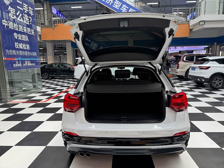 Фото 10 - Audi Q2L