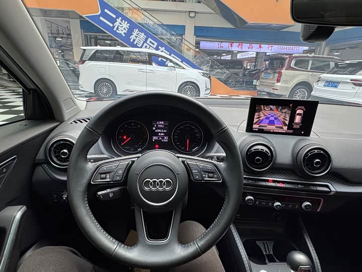 Фото 14 - Audi Q2L