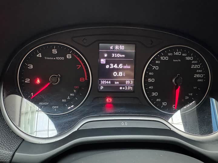 Фото 16 - Audi Q2L