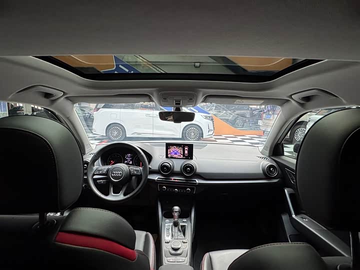 Фото 18 - Audi Q2L