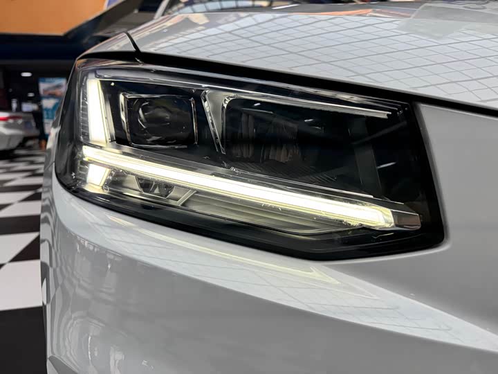 Фото 4 - Audi Q2L