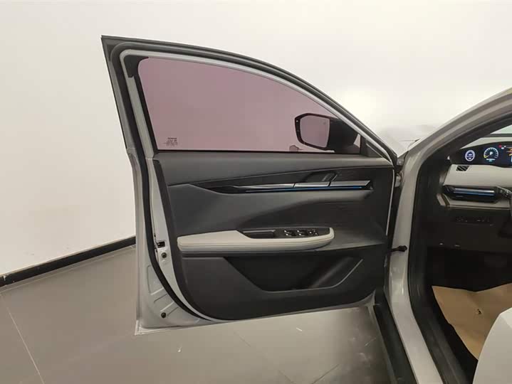 Фото 7 - Changan UNI-V