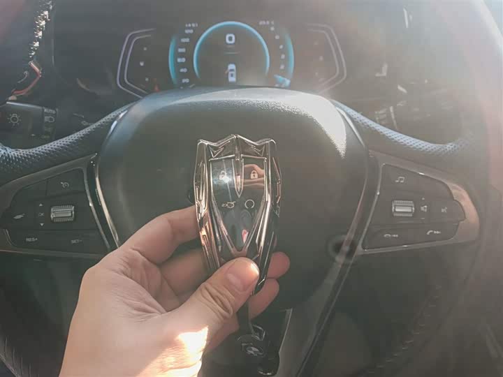 Фото 9 - Changan Oshan X5