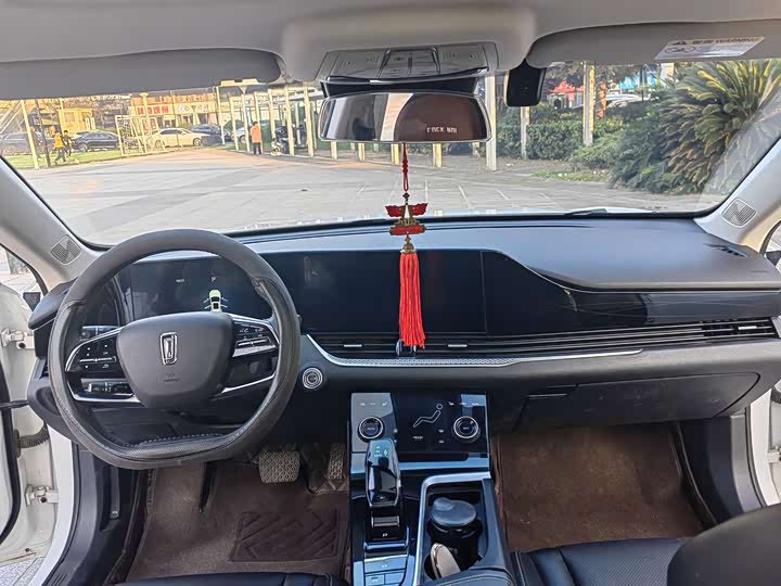 Фото 11 - Bestune B70