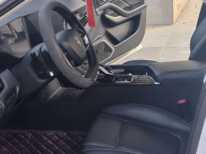 Фото 7 - Bestune B70