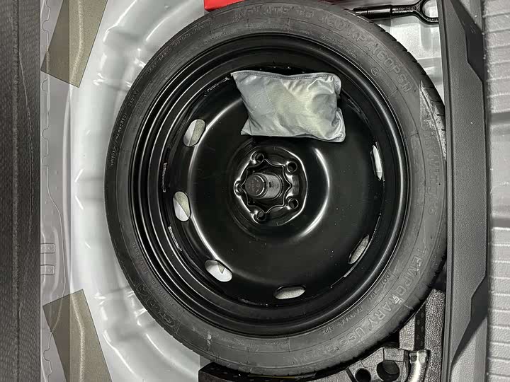 Фото 17 - Volkswagen T-Roc