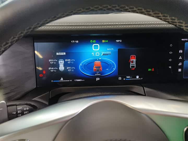 Фото 12 - Tank 300