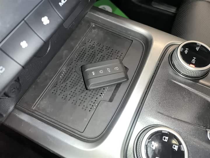 Фото 9 - Tank 300