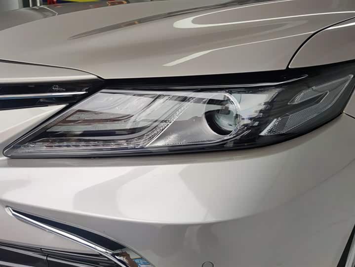 Фото 5 - Toyota Camry