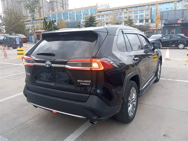 Фото 7 - Toyota Wildlander