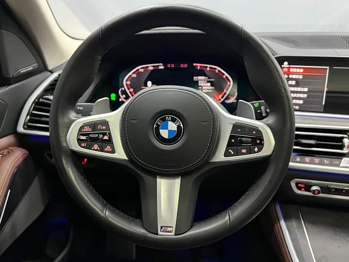 Фото 15 - BMW X5