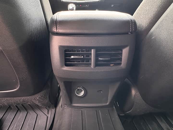 Фото 9 - Cadillac CT5