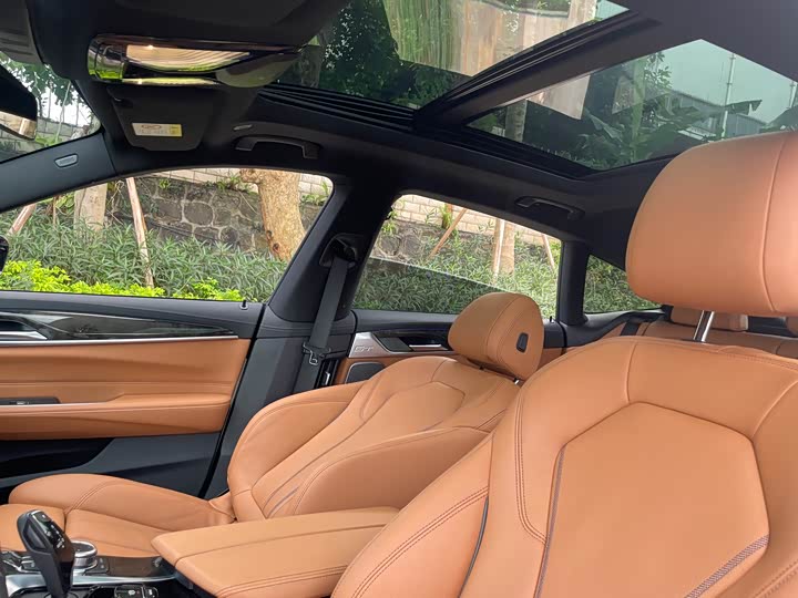 Фото 11 - BMW 6 Series GT