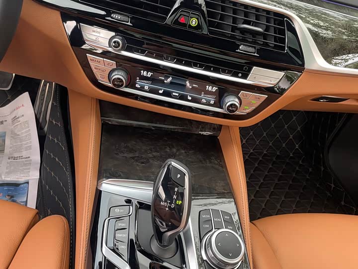 Фото 22 - BMW 6 Series GT