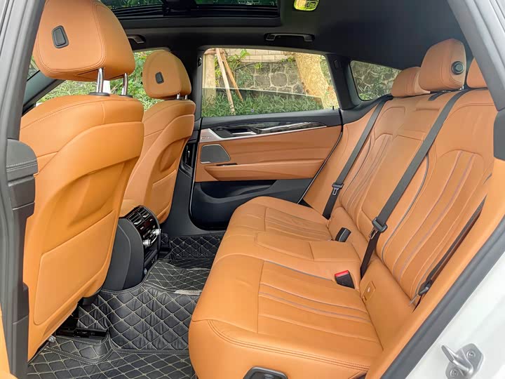 Фото 6 - BMW 6 Series GT