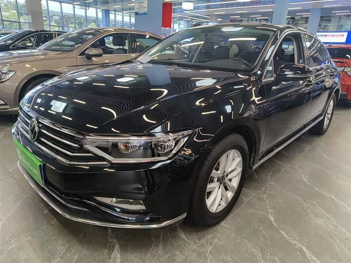 Фото 1 - Volkswagen Magotan