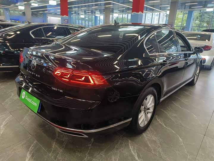 Фото 7 - Volkswagen Magotan