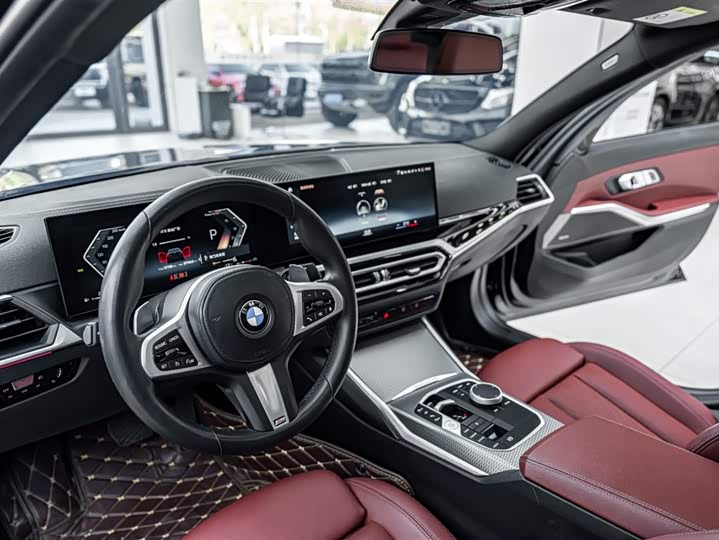 Фото 25 - BMW 3 Series