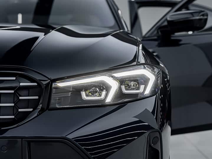 Фото 8 - BMW 3 Series