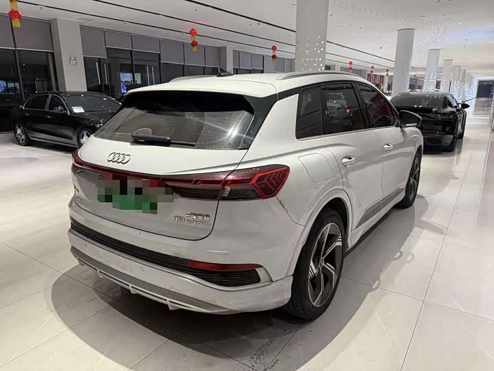 Фото 9 - Audi Q4 e-tron