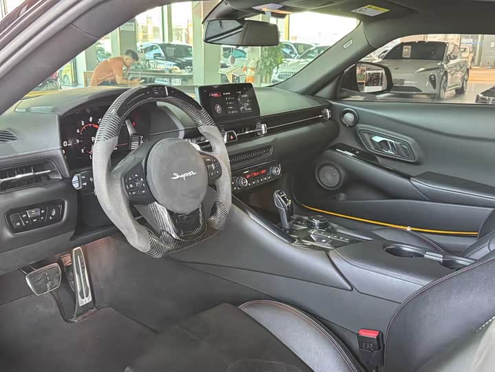 Фото 4 - Toyota Supra