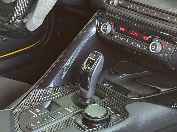 Фото 9 - Toyota Supra