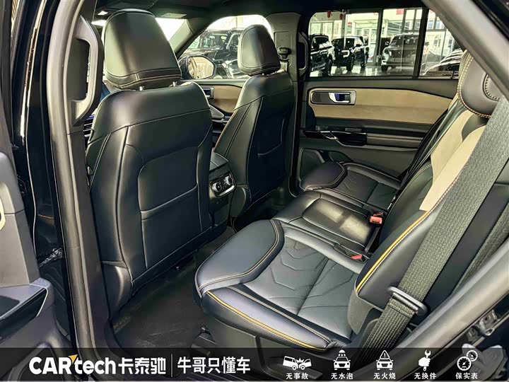 Фото 25 - Ford Explorer