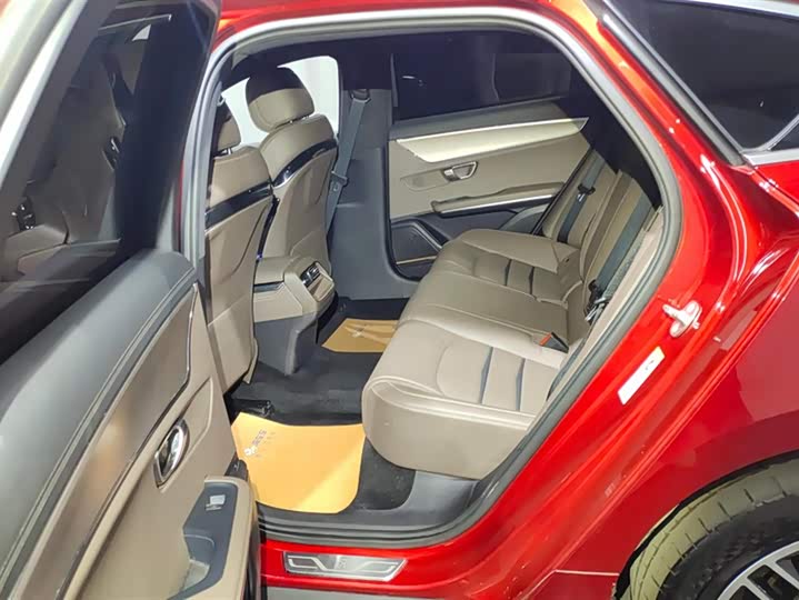 Фото 11 - BYD Han