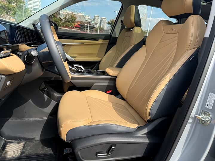 Фото 10 - Geely Atlas L