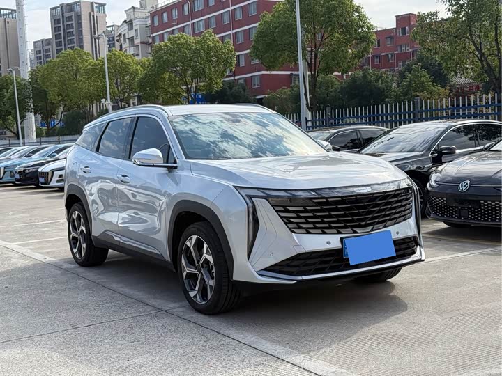 Фото 3 - Geely Atlas L